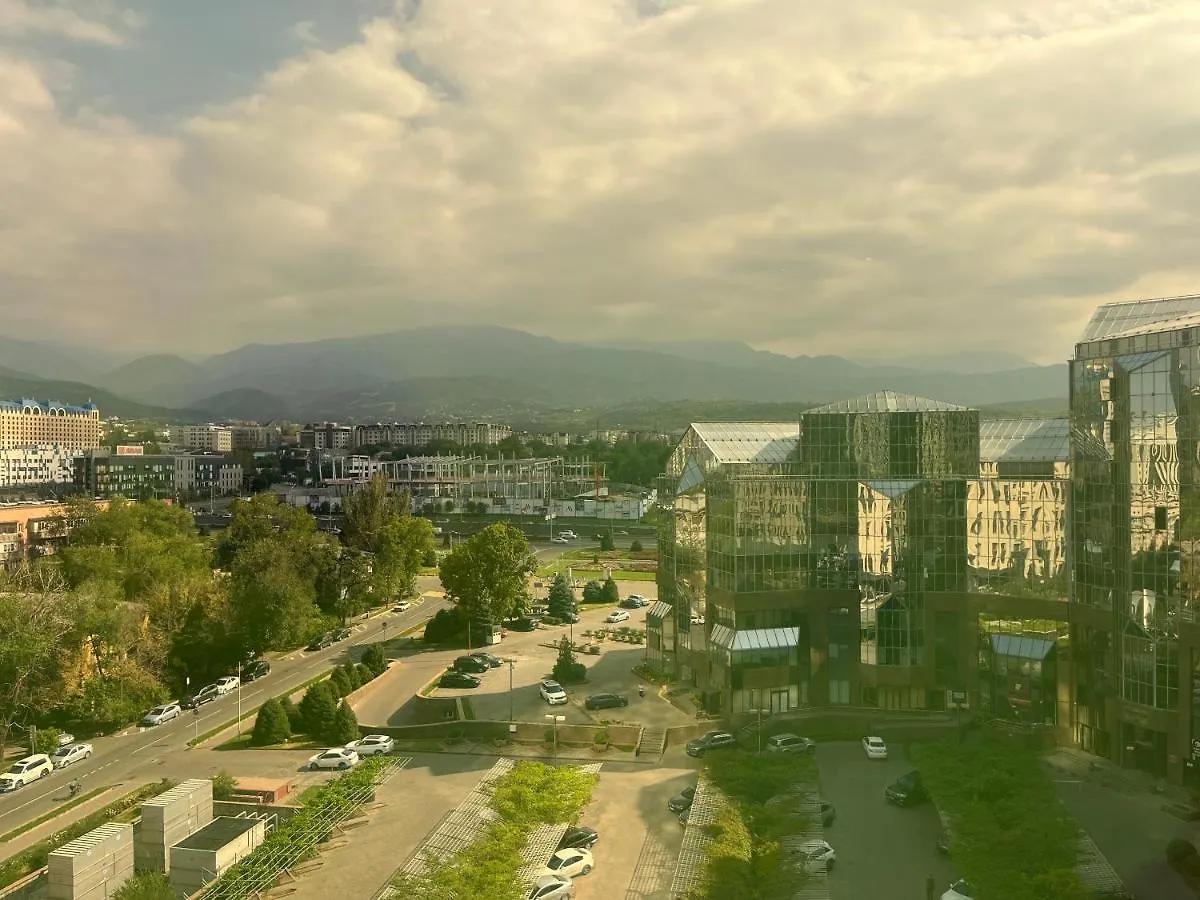Apartment 2-Х Комнатная Квартира С Видом На Горы В Жк Нурлы Тау Almaty